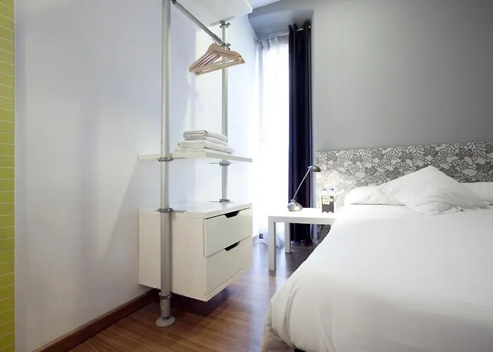 Nitzs Bcn Гостевой дом Барселона